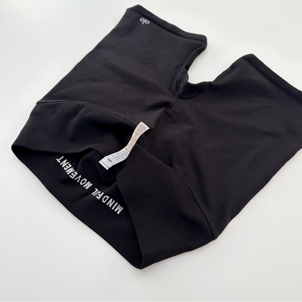 Alo ribbed seamless bike shorts size large